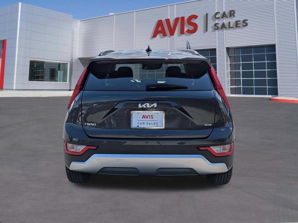 Thumbnail: 2025 Kia Niro - 7