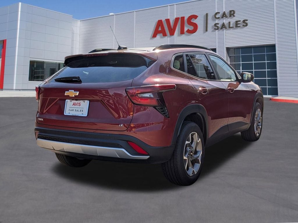 Thumbnail: 2025 Chevrolet Trax - 6
