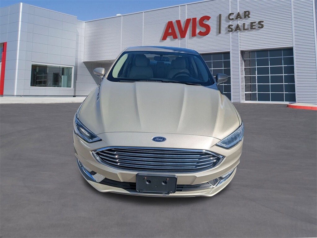 2017 Ford Fusion SE photo 2
