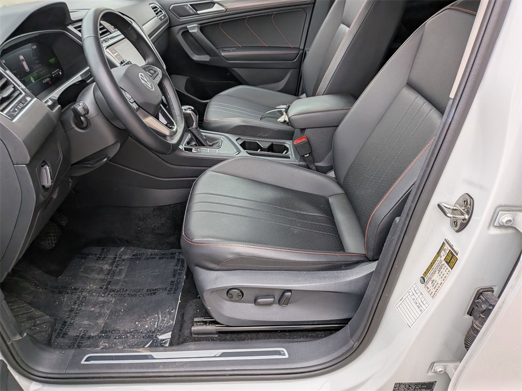 Thumbnail: 2024 Volkswagen Tiguan - 21