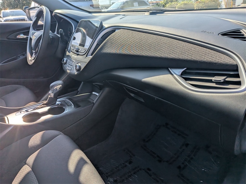 Thumbnail: 2024 Chevrolet Malibu - 33