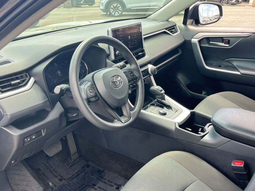 Thumbnail: 2025 Toyota RAV4 - 15