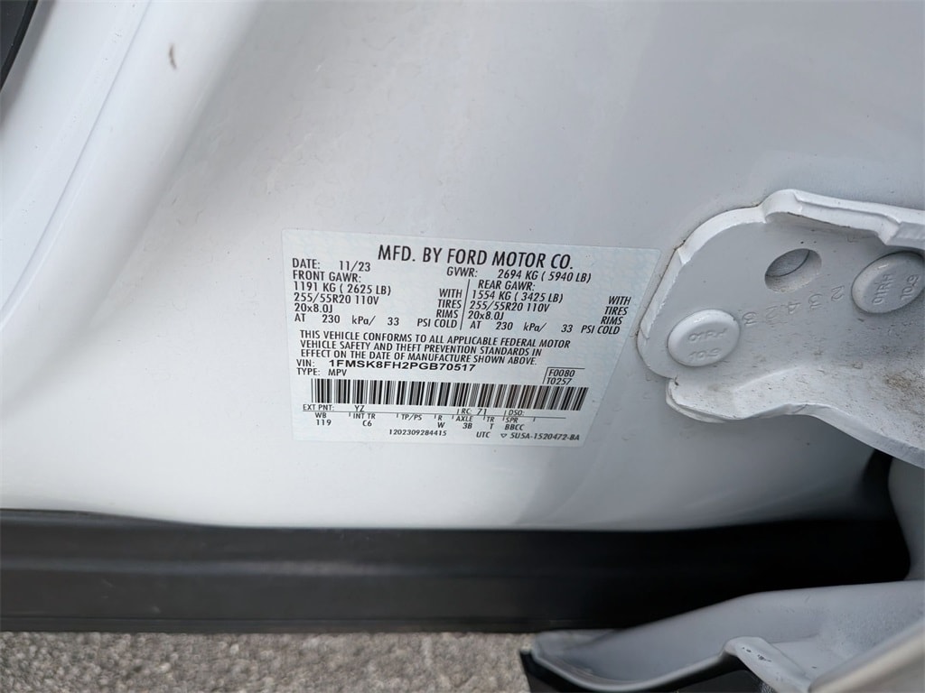 Thumbnail: 2023 Ford Explorer - 32