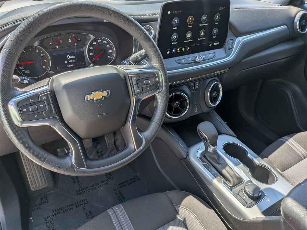 Thumbnail: 2025 Chevrolet Blazer - 15