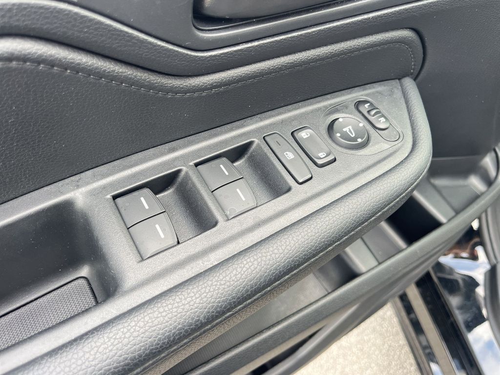 Thumbnail: 2025 Honda Odyssey - 13