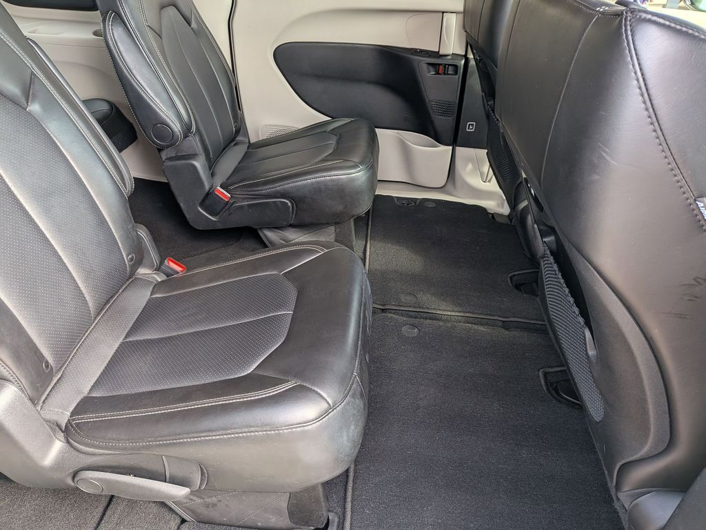 Thumbnail: 2024 Chrysler Pacifica - 26