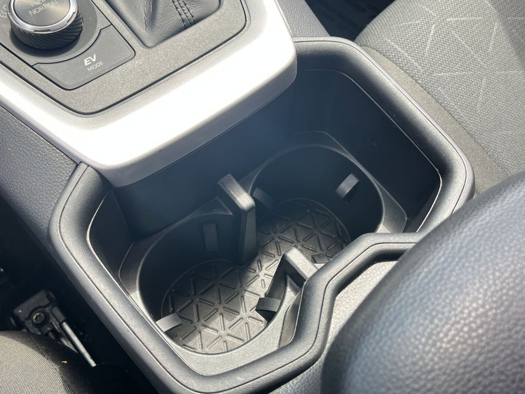 Thumbnail: 2025 Toyota RAV4 - 23