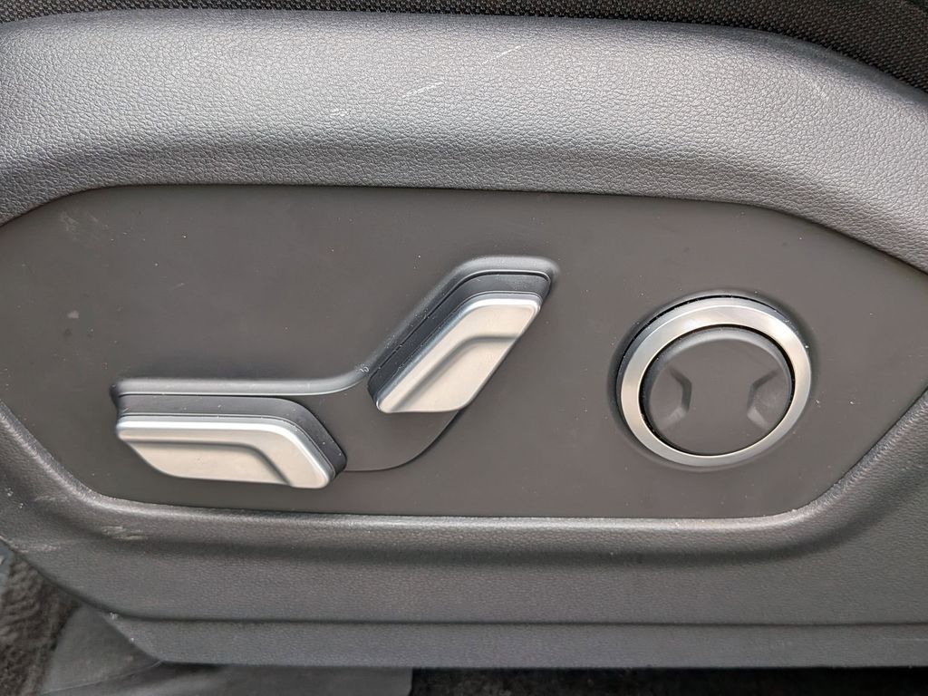 Thumbnail: 2025 Hyundai Santa Fe - 14