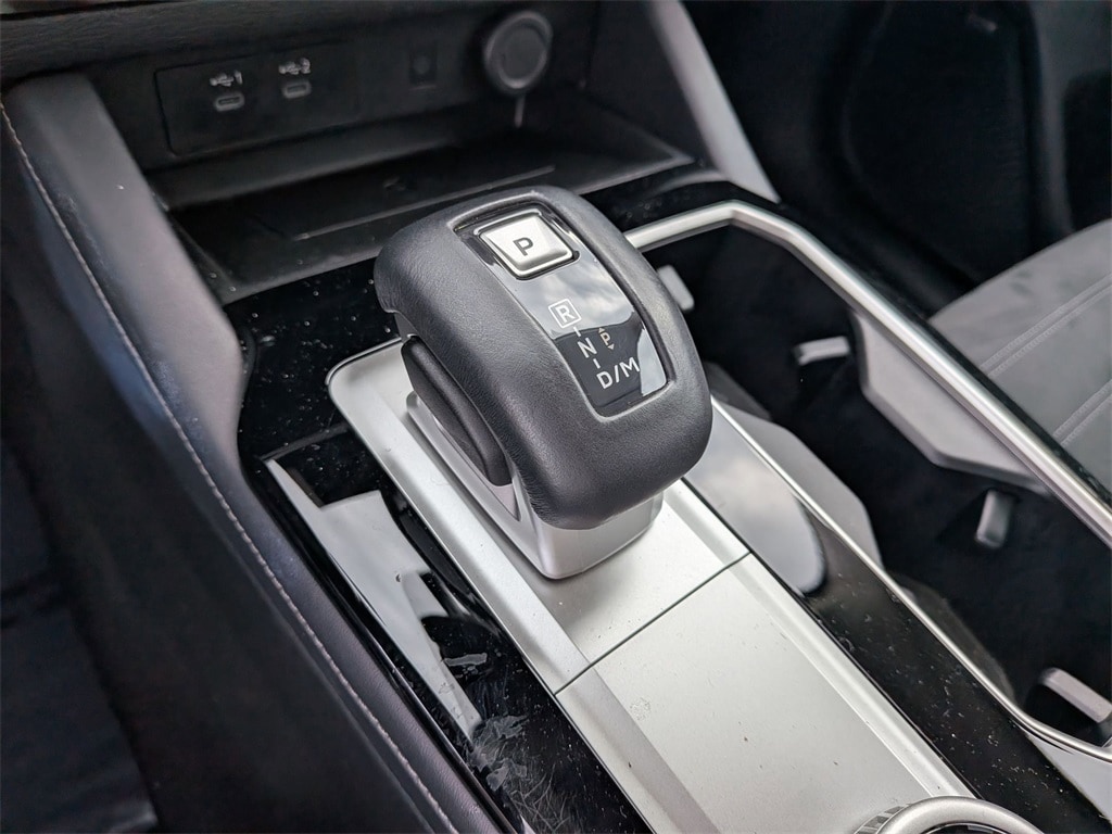 Thumbnail: 2025 Mitsubishi Outlander - 19