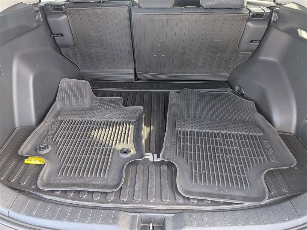 Thumbnail: 2025 Toyota RAV4 - 27