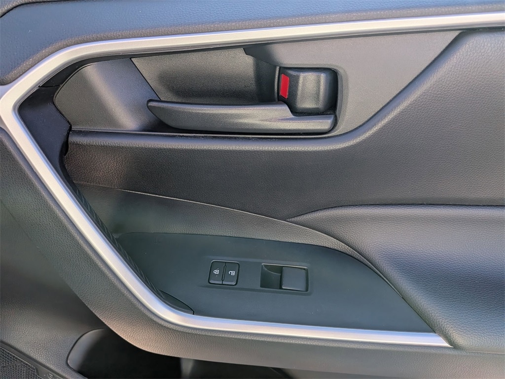 Thumbnail: 2024 Toyota RAV4 - 31