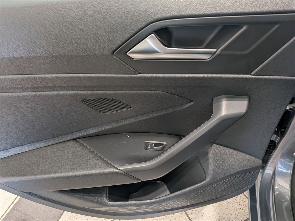 Thumbnail: 2025 Volkswagen Jetta - 21