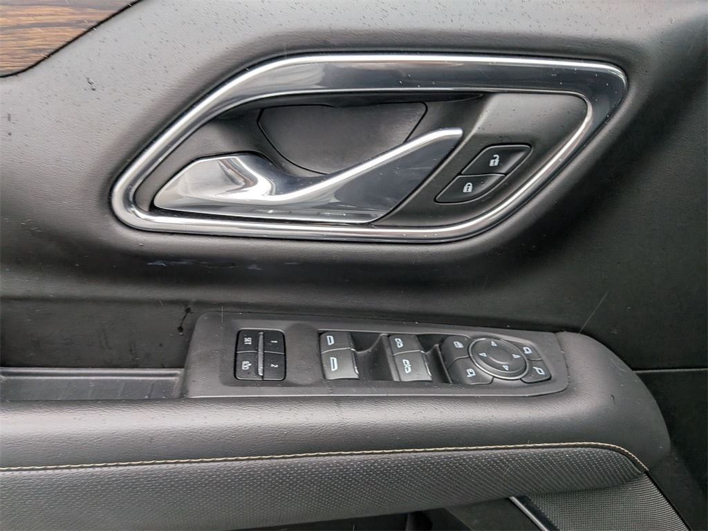 Thumbnail: 2023 Chevrolet Suburban - 11