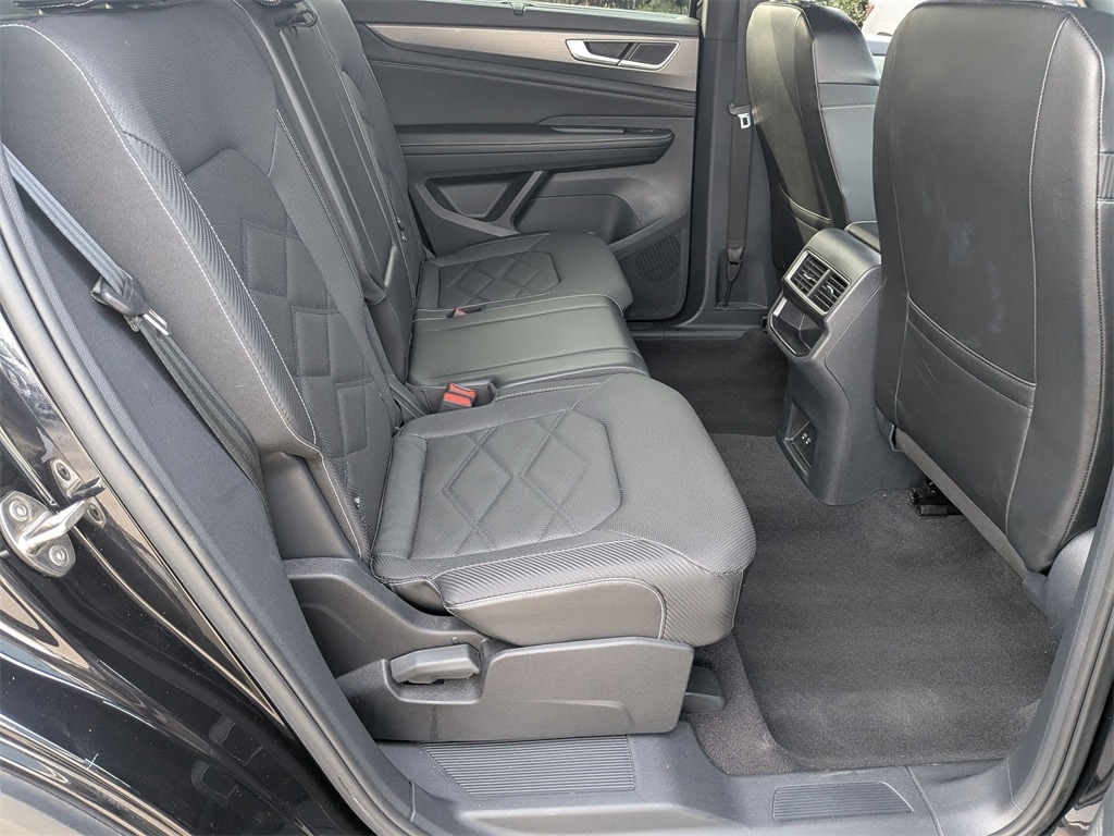 Thumbnail: 2024 Volkswagen Atlas - 28