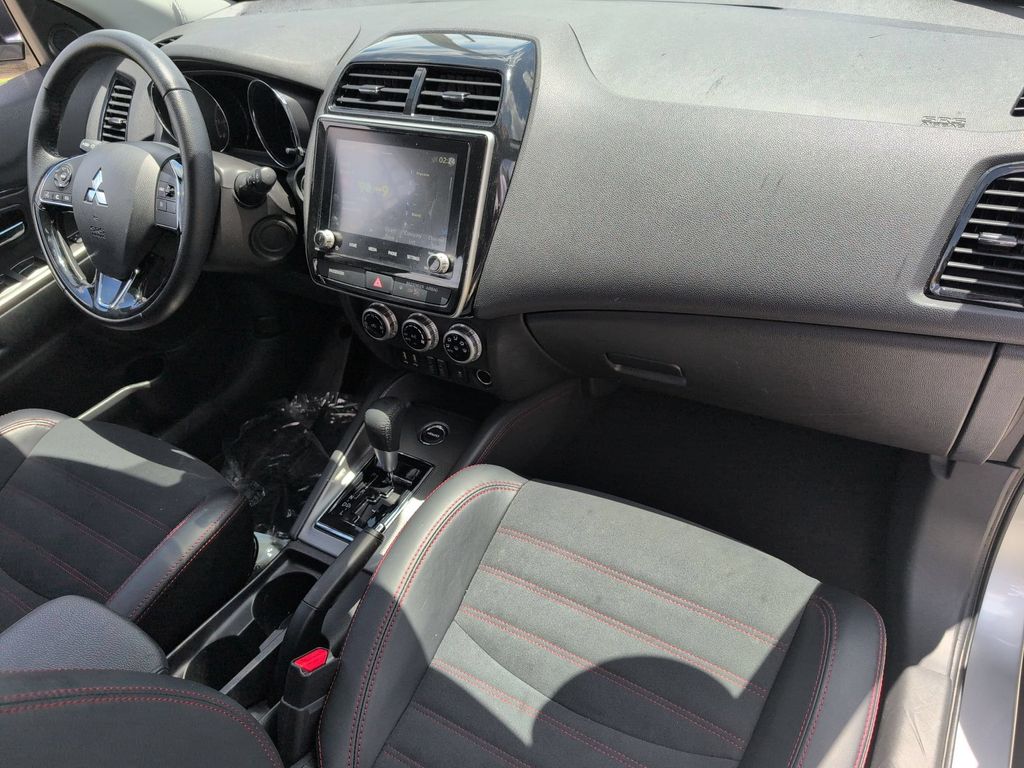 Thumbnail: 2025 Mitsubishi Outlander Sport - 31