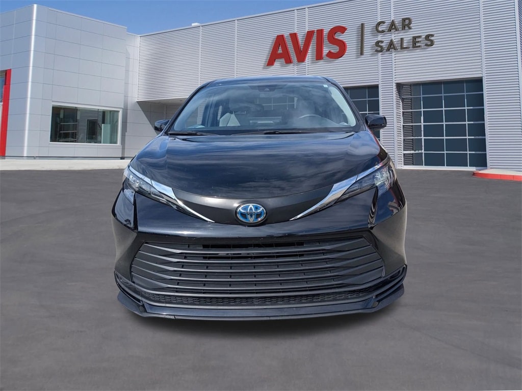 Thumbnail: 2025 Toyota Sienna - 2