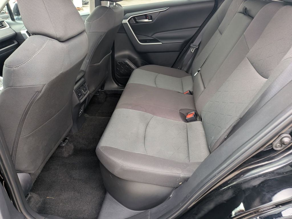 Thumbnail: 2025 Toyota RAV4 - 21