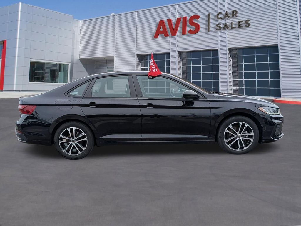 Thumbnail: 2025 Volkswagen Jetta - 5