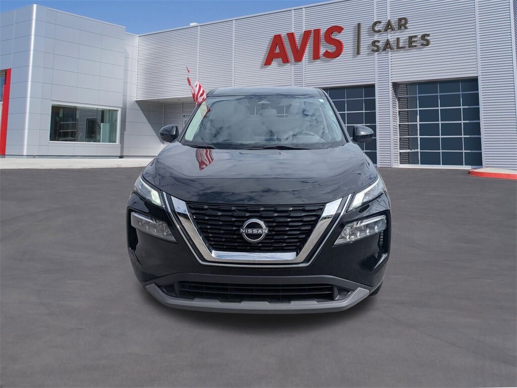 2023 Nissan Rogue SV photo 2