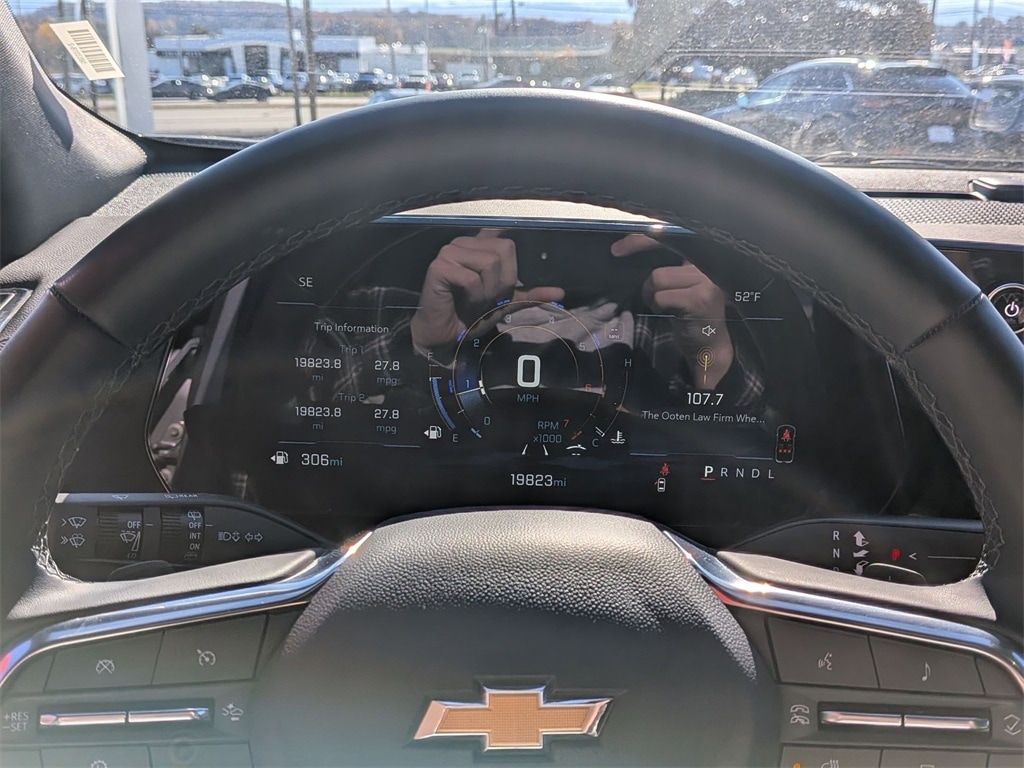 Thumbnail: 2025 Chevrolet Equinox - 13