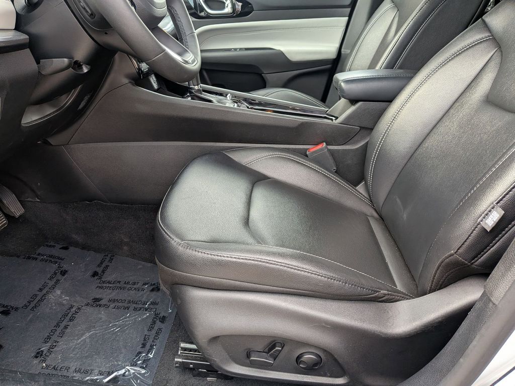 Thumbnail: 2025 Jeep Compass - 24