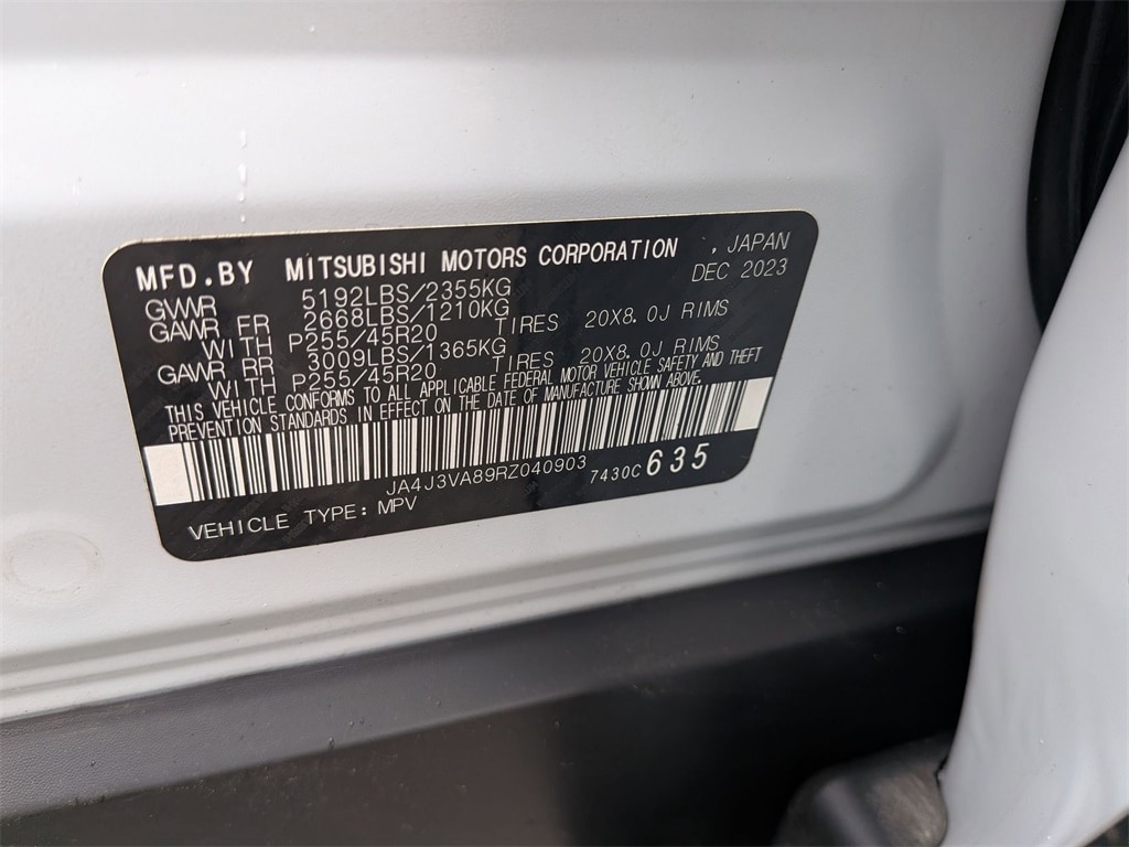 Thumbnail: 2024 Mitsubishi Outlander - 33