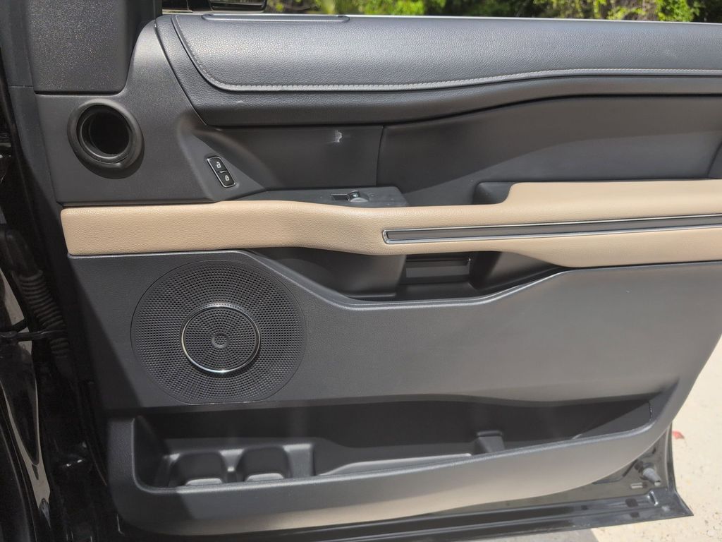 Thumbnail: 2024 Ford Expedition MAX - 34