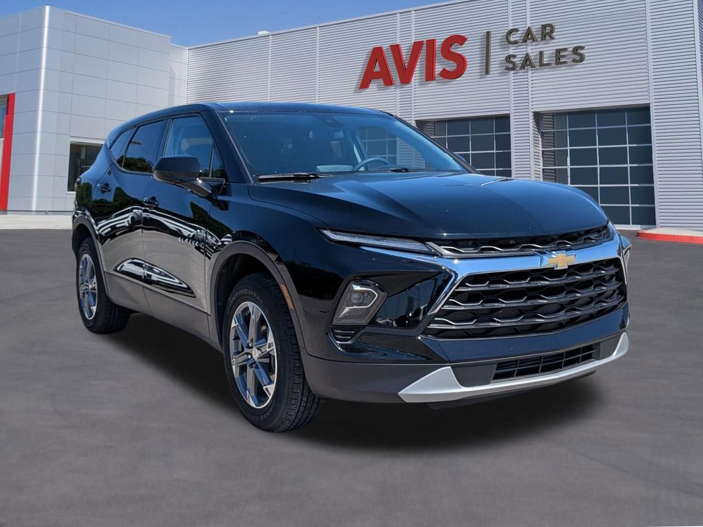 Thumbnail: 2025 Chevrolet Blazer - 3