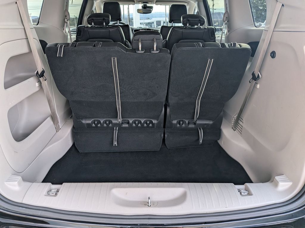 Thumbnail: 2024 Chrysler Pacifica - 25