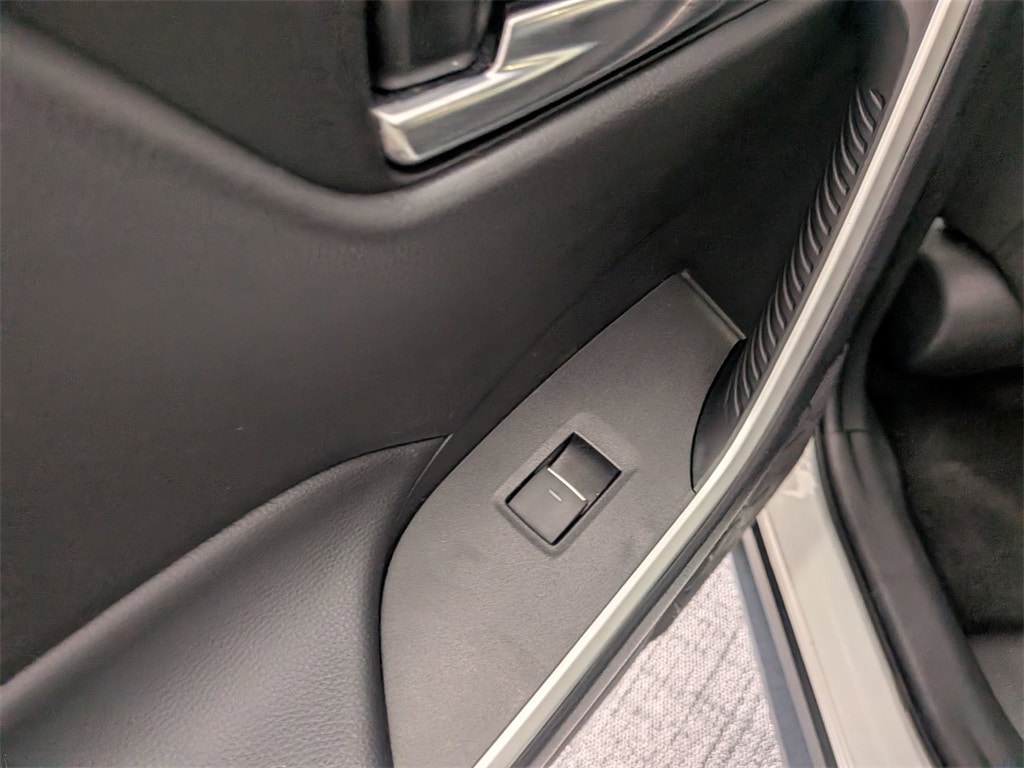 Thumbnail: 2025 Toyota RAV4 - 17