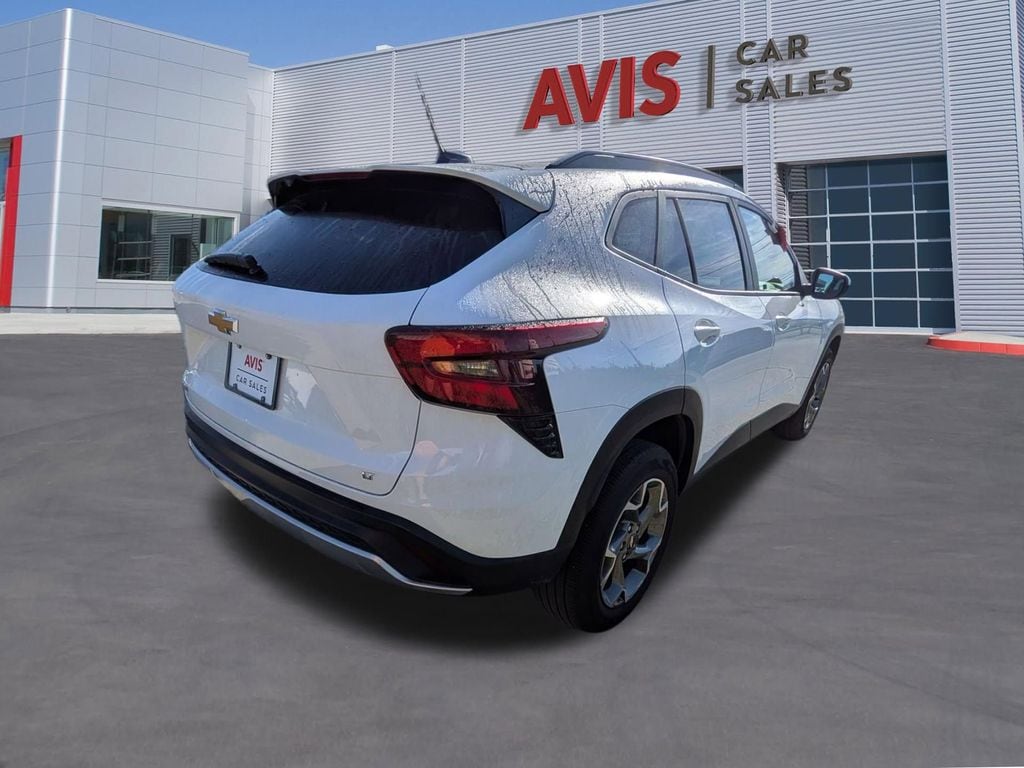 Thumbnail: 2025 Chevrolet Trax - 6