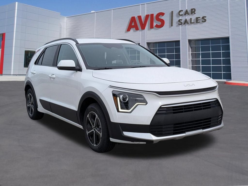 Thumbnail: 2025 Kia Niro - 3