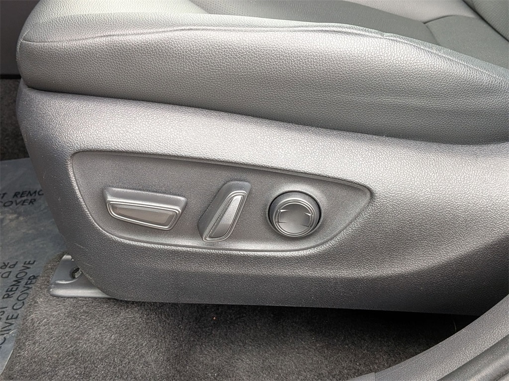 Thumbnail: 2025 Toyota Grand Highlander - 14