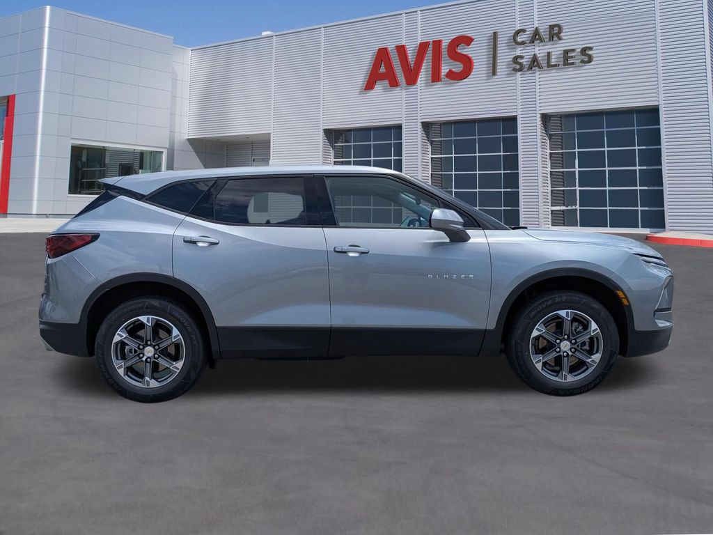 Thumbnail: 2025 Chevrolet Blazer - 5