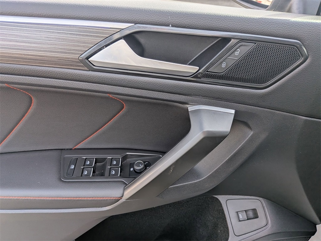 Thumbnail: 2024 Volkswagen Tiguan - 11