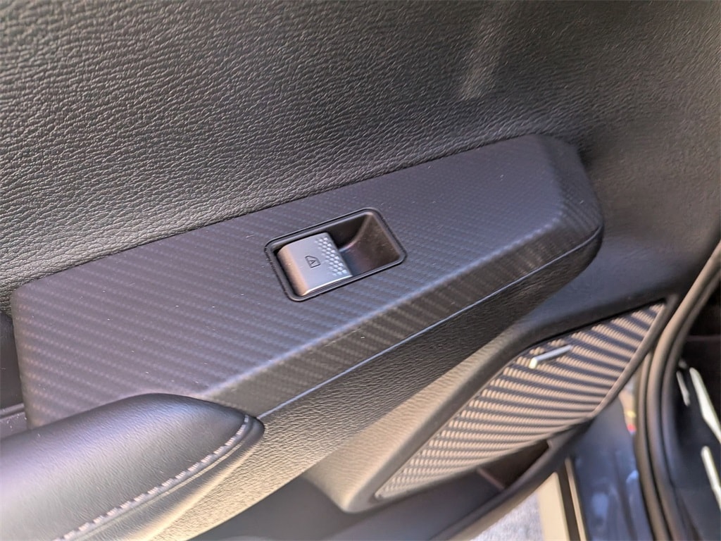 Thumbnail: 2025 Mitsubishi Outlander - 28