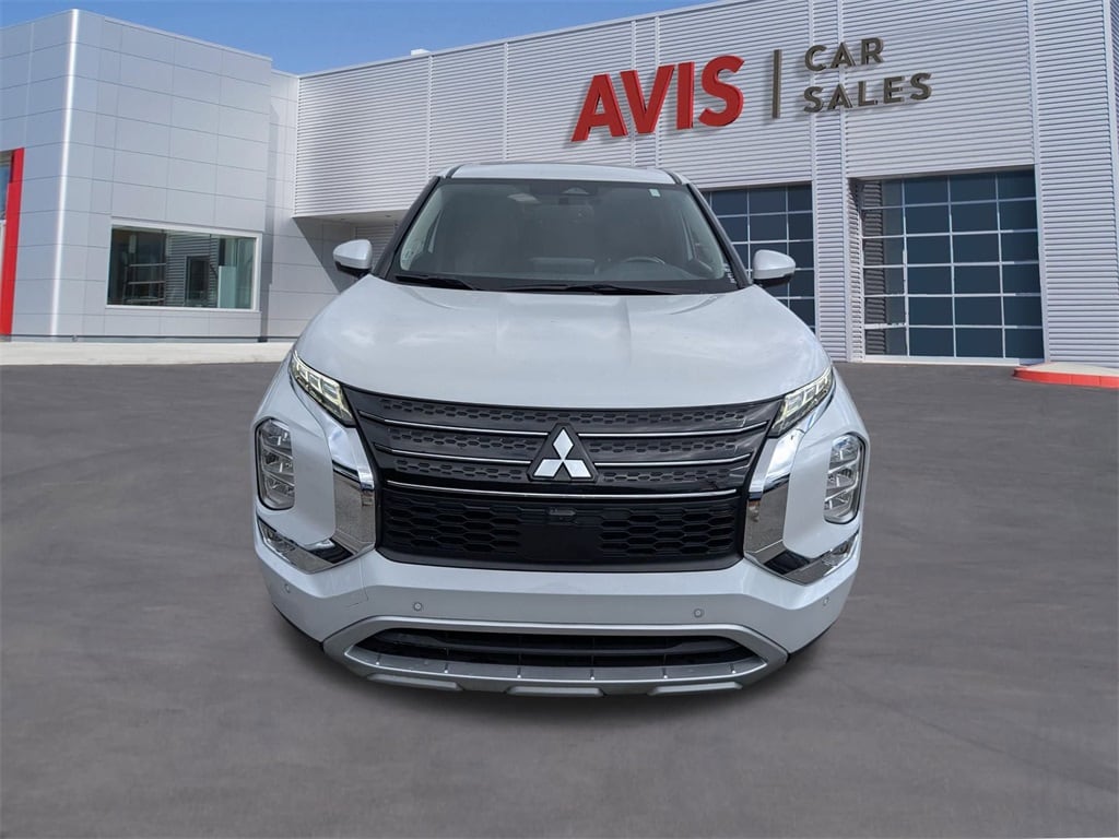 Thumbnail: 2024 Mitsubishi Outlander - 2