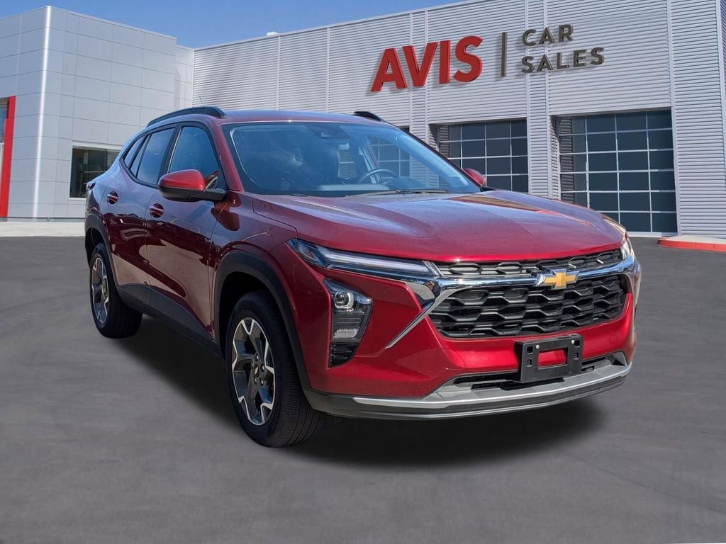 Thumbnail: 2025 Chevrolet Trax - 3