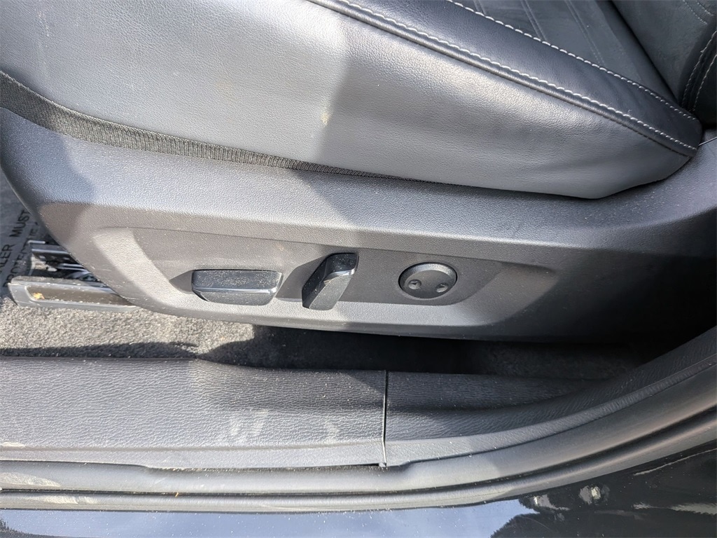 Thumbnail: 2025 Mitsubishi Outlander - 14