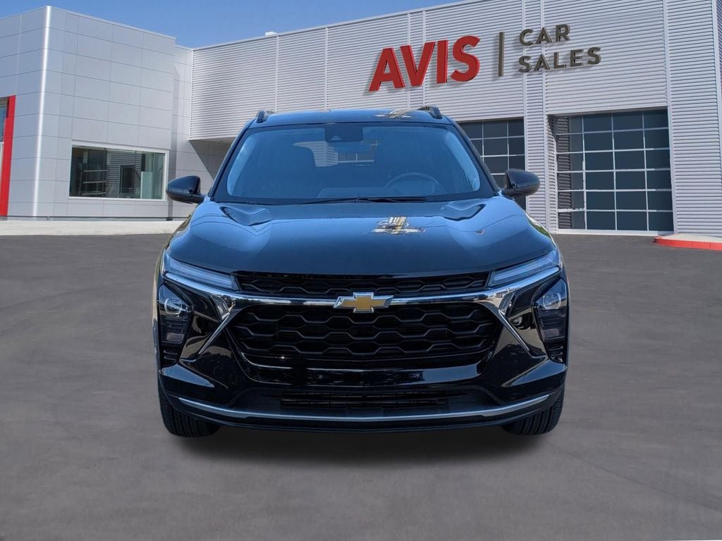 Thumbnail: 2025 Chevrolet Trax - 2