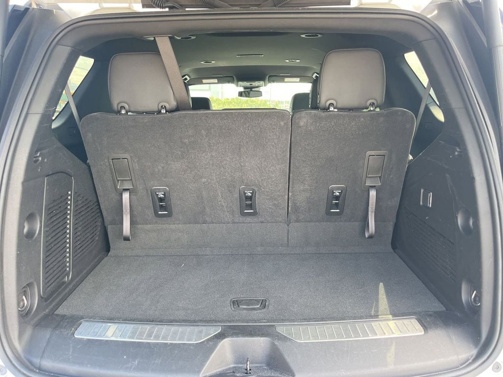 Thumbnail: 2025 Chevrolet Tahoe - 26