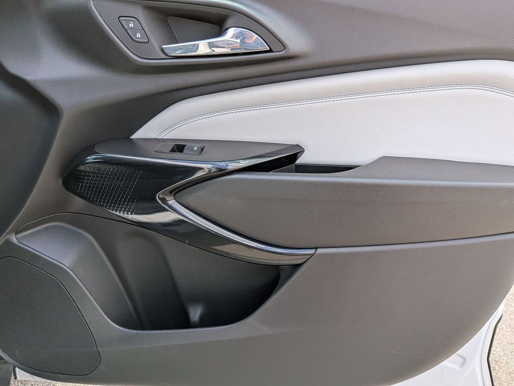 Thumbnail: 2025 Chevrolet Trax - 30