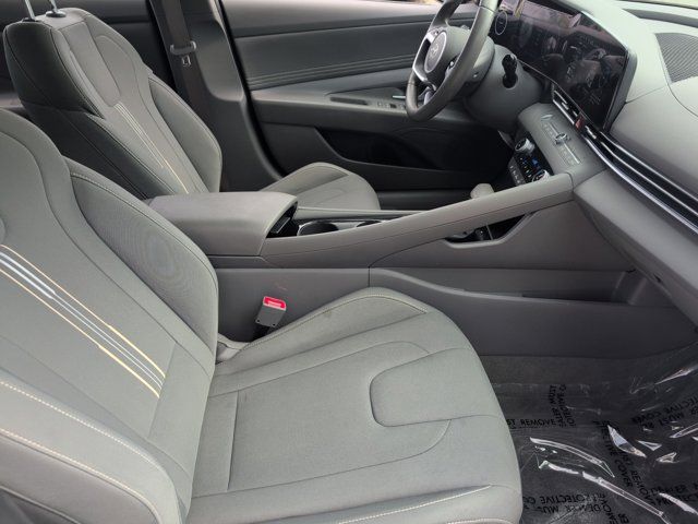Thumbnail: 2025 Hyundai Elantra - 31