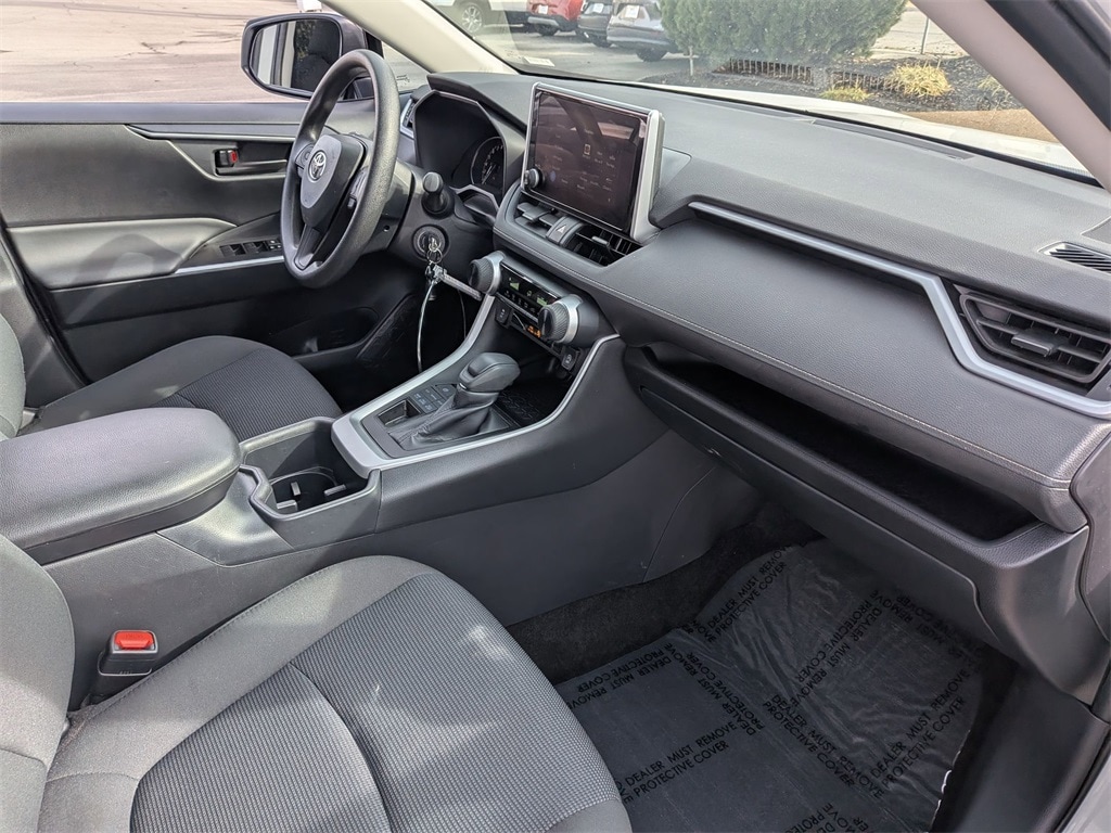 Thumbnail: 2025 Toyota RAV4 - 30