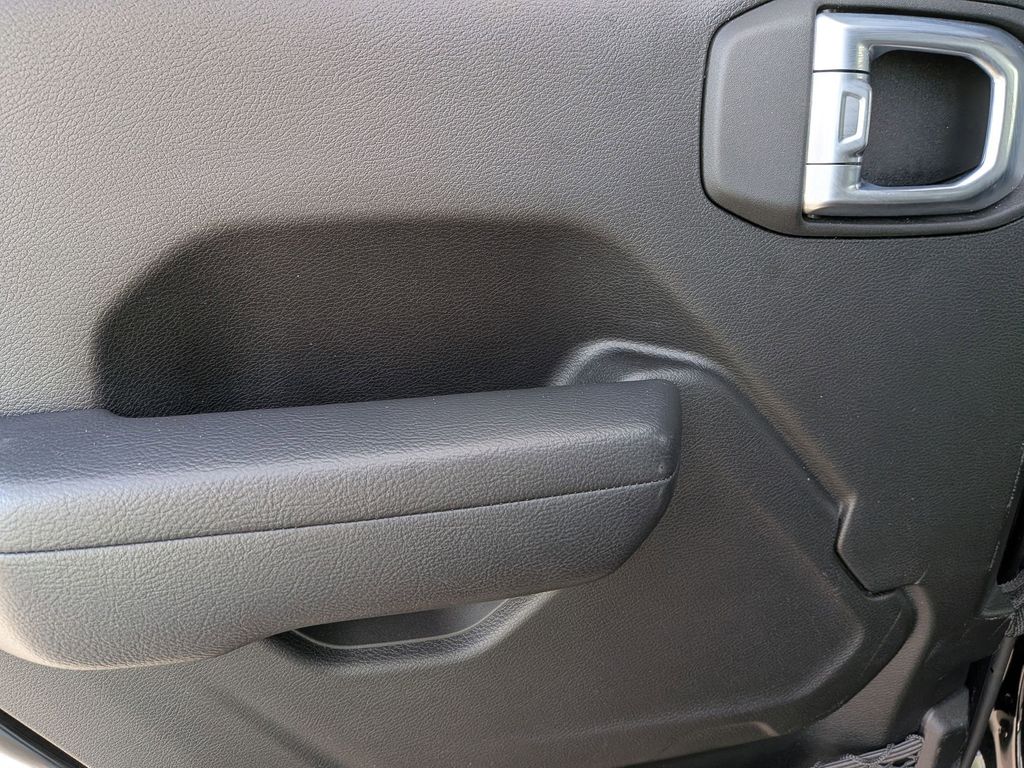 Thumbnail: 2025 Jeep Wrangler - 24