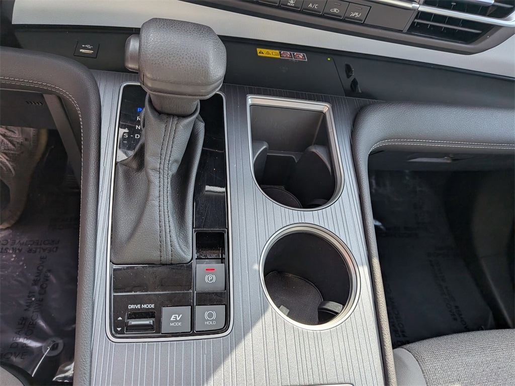 Thumbnail: 2025 Toyota Sienna - 20