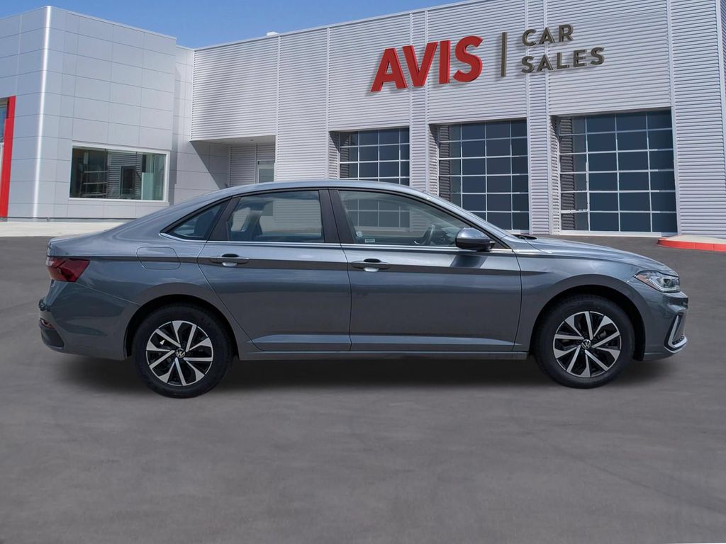 Thumbnail: 2025 Volkswagen Jetta - 5