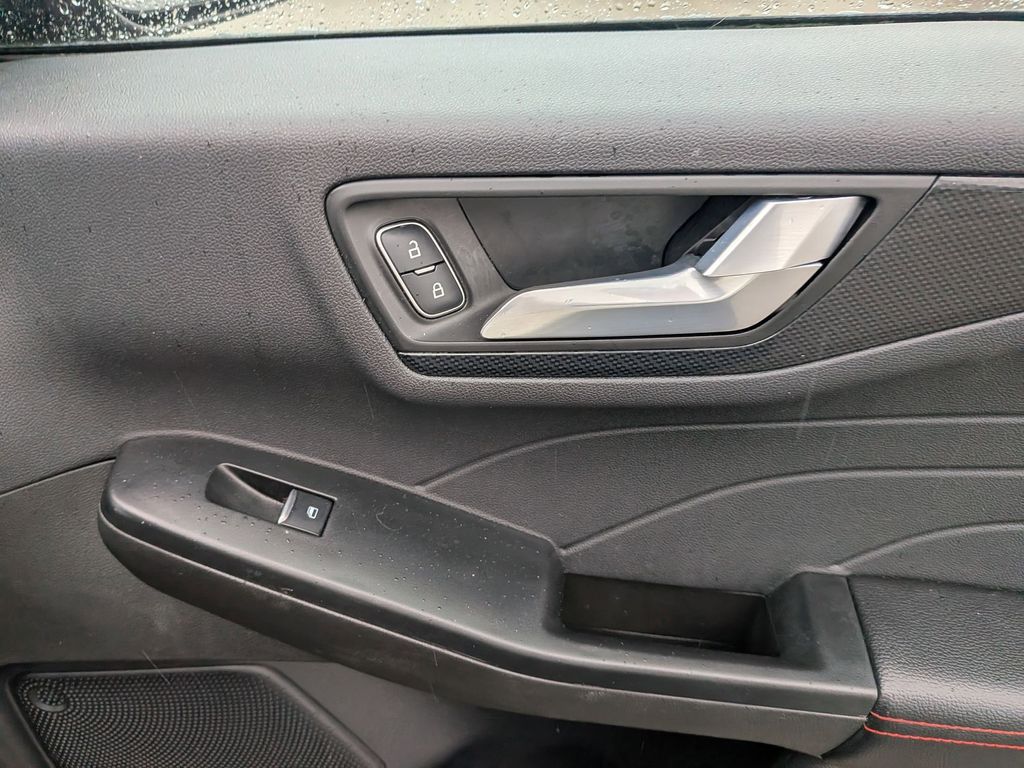 Thumbnail: 2025 Ford Escape - 30