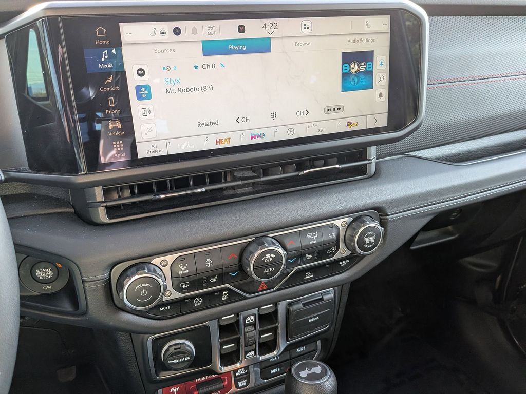 Thumbnail: 2025 Jeep Wrangler - 17