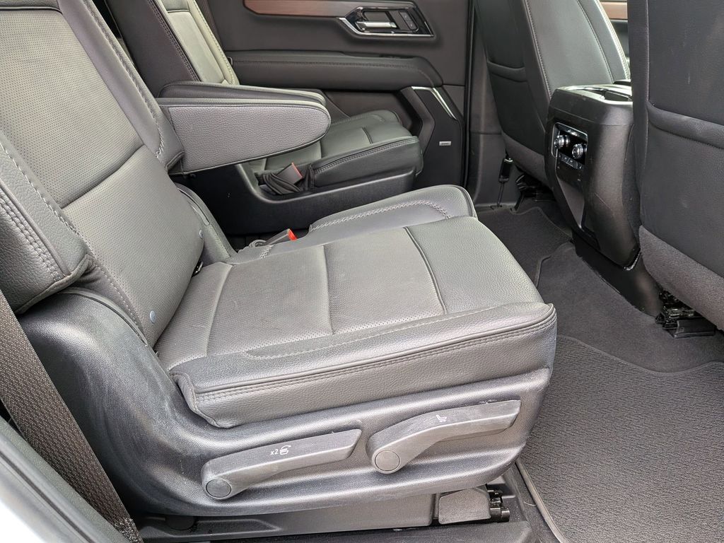 Thumbnail: 2025 GMC Yukon - 29